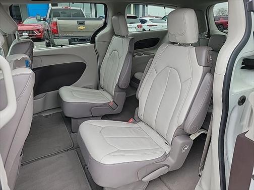 2018 Chrysler Pacifica Touring-L Plus