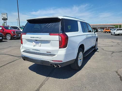 Summit White 2025 GMC Yukon XL Denali