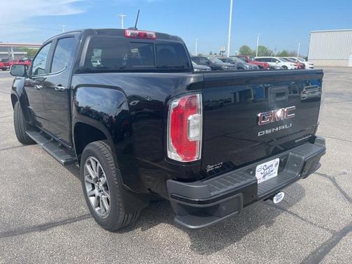 Onyx Black 2022 GMC Canyon Denali