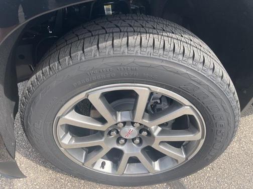 Onyx Black 2022 GMC Canyon Denali