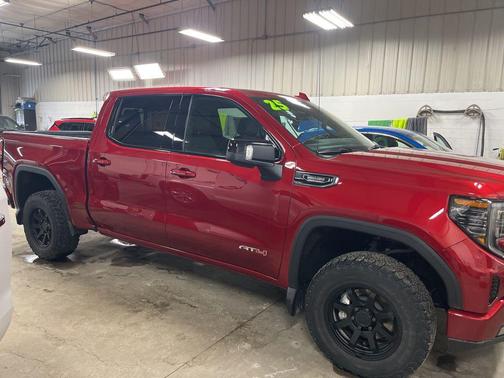 2025 GMC Sierra 1500 AT4