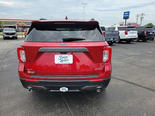 Rapid Red Metallic Tinted Clearcoat 2023 Ford Explorer XLT