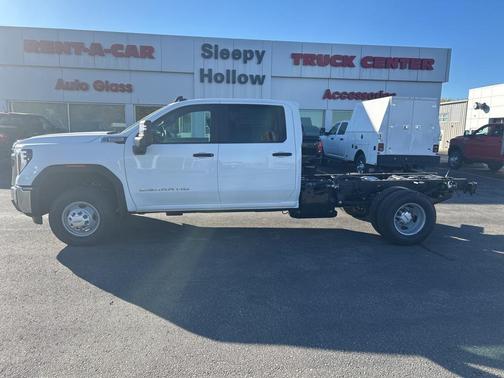 2026 GMC Sierra 3500 Base