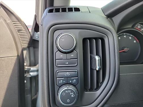 2025 Chevrolet Silverado 3500 WT