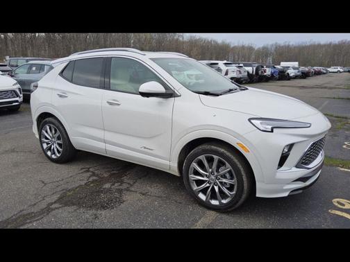 White Frost Tricoat 2025 Buick Encore GX Avenir