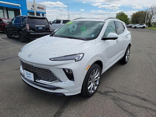 White Frost Tricoat 2025 Buick Encore GX Avenir