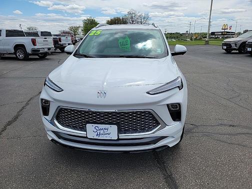 White Frost Tricoat 2025 Buick Encore GX Avenir