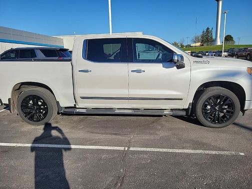 2022 Chevrolet Silverado 1500 High Country