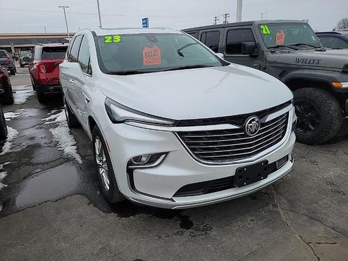 2023 Buick Enclave Essence AWD