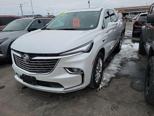 2023 Buick Enclave Essence AWD