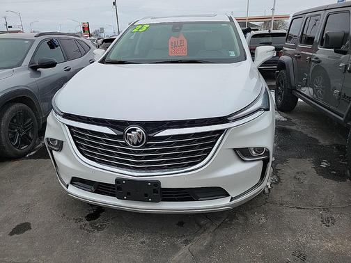 2023 Buick Enclave Essence AWD
