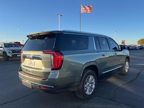 2024 GMC Yukon XL SLT