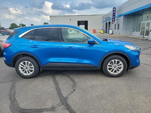 2020 Ford Escape SE