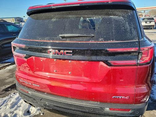 2025 GMC Acadia AWD AT4
