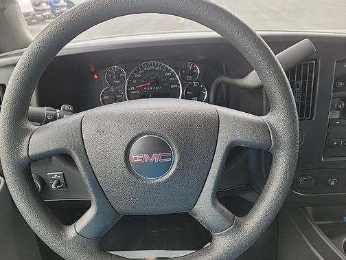 2025 GMC Savana 2500 Work Van