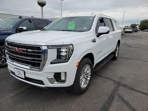2022 GMC Yukon XL SLT