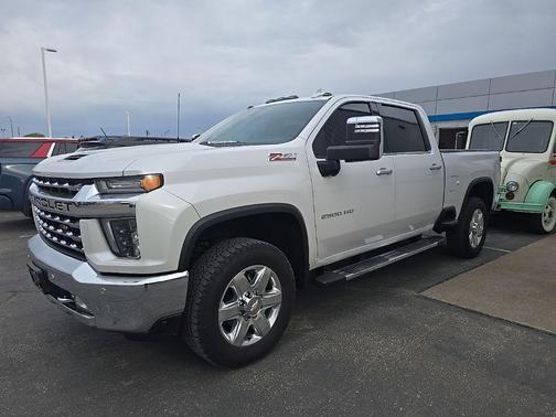 Iridescent Pearl Tricoat 2023 Chevrolet Silverado 2500 LTZ
