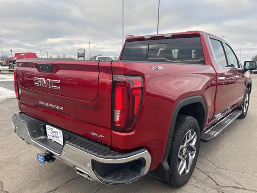 2023 GMC Sierra 1500 SLT