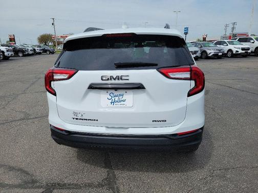 Summit White 2023 GMC Terrain SLE