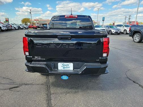 Black 2024 Chevrolet Colorado LT