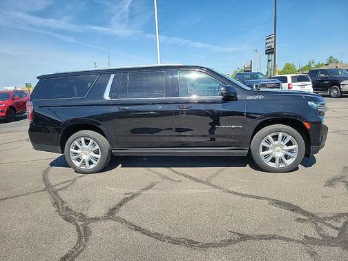 Black 2021 Chevrolet Suburban 4WD High Country