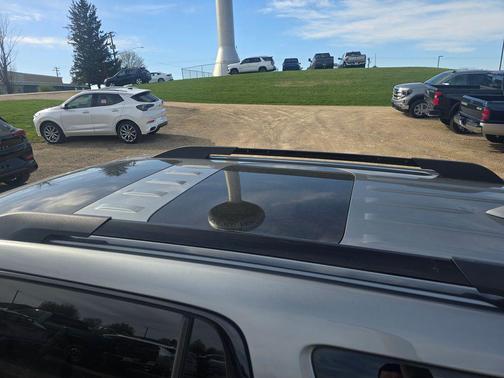 Sterling Metallic 2023 GMC Acadia AWD SLT