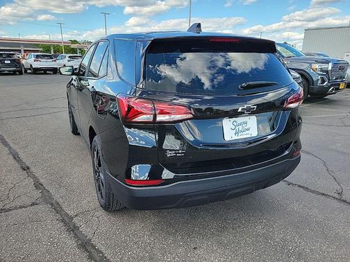 Mosaic Black Metallic 2024 Chevrolet Equinox LS