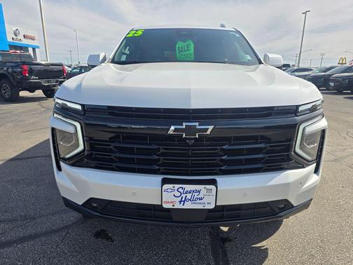 Iridescent Pearl Tricoat 2025 Chevrolet Tahoe RST