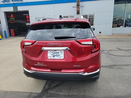 2023 GMC Terrain SLT