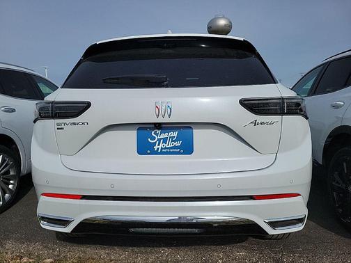 Iridescent White Tricoat 2026 Buick Envision Avenir AWD