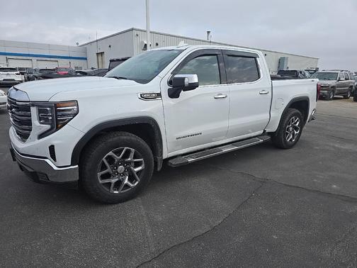 2024 GMC Sierra 1500 SLT