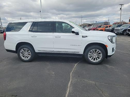2023 GMC Yukon SLT