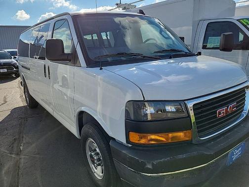 Summit White 2025 GMC Savana 3500 RWD 3500 Extended Wheelbase LT