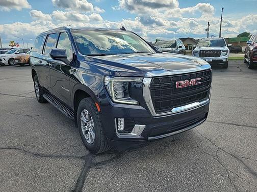 Titanium Rush Metallic 2023 GMC Yukon XL SLE