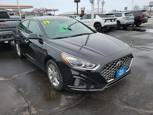 2019 Hyundai SONATA Limited