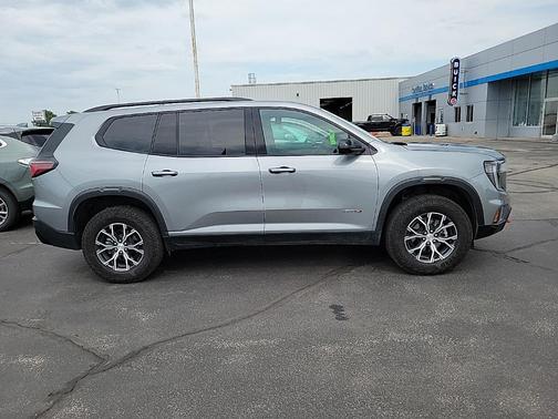 2024 GMC Acadia AWD AT4