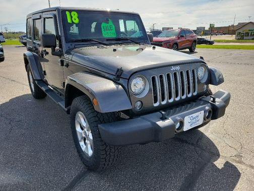 Granite Crystal Metallic Clearcoat 2018 Jeep Wrangler JK Unlimited Sahara