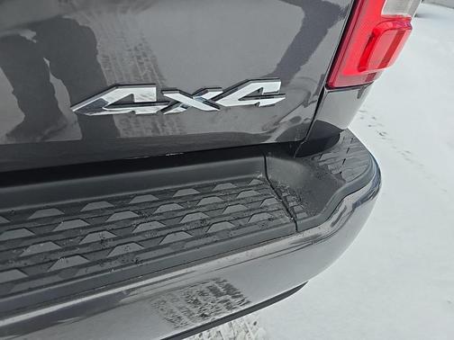 2021 RAM 2500 Tradesman Crew Cab 4x4 8' Box