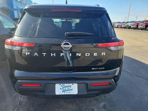 2022 Nissan Pathfinder SV 4WD