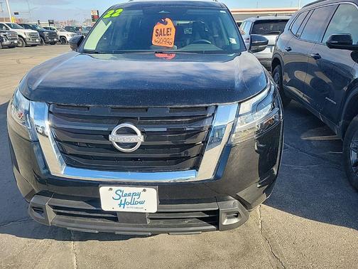 2022 Nissan Pathfinder SV 4WD