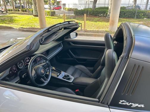 2021 Porsche 911 Targa 4S