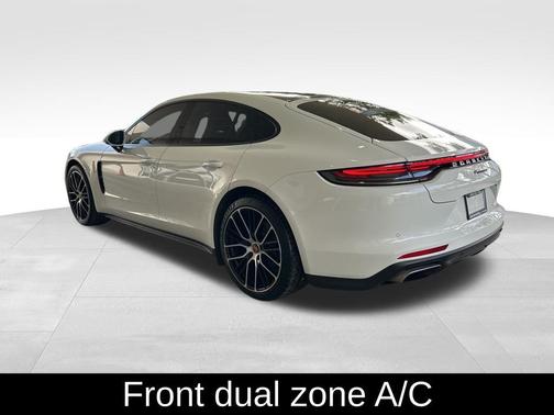 2022 Porsche Panamera Base