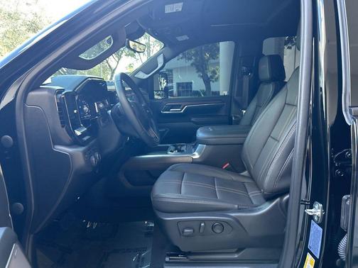 2024 Chevrolet Silverado 3500 High Country