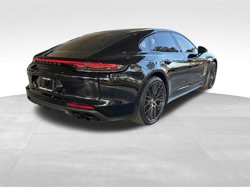 2022 Porsche Panamera Platinum Edition