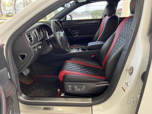 Photo 5 of 32 of 2018 Bentley Flying Spur V8 S