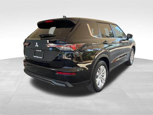 2025 Mitsubishi Outlander ES
