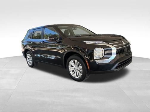 2025 Mitsubishi Outlander ES