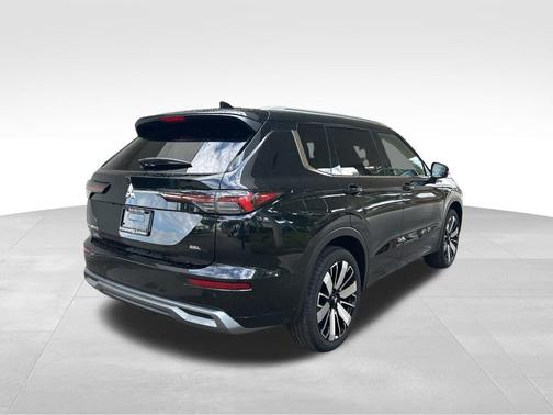 2025 Mitsubishi Outlander SEL