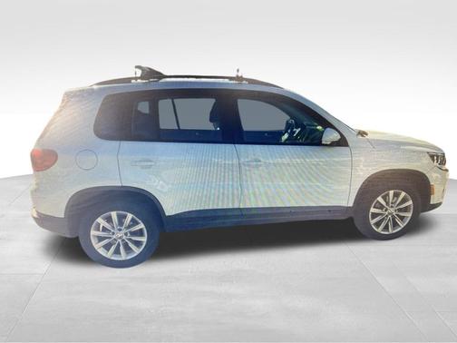 2017 Volkswagen Tiguan Limited 2.0T