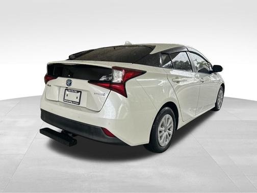 2019 Toyota Prius L